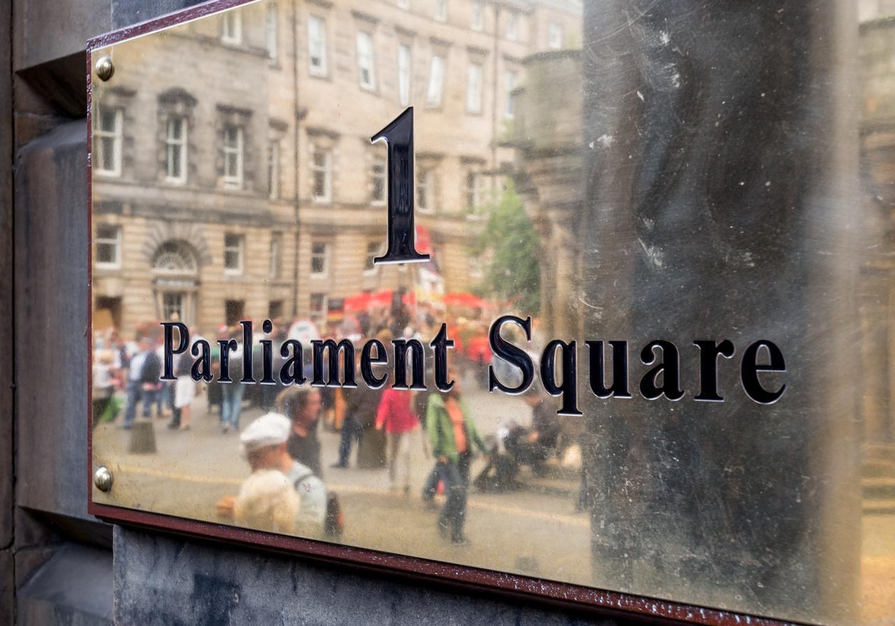 Appartamento Parliament Sq Edimburgo Esterno foto